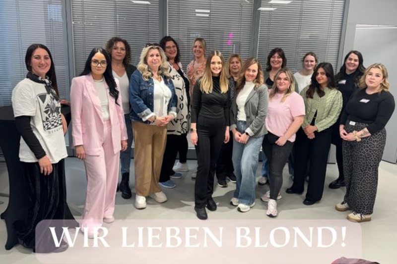 WIR LIEBEN BLOND! (880 x 500 px) (600 x 400 px).jpg